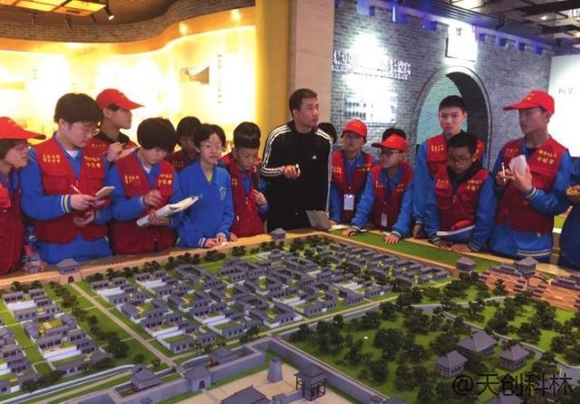 城市规划馆展馆触控体机 (2)